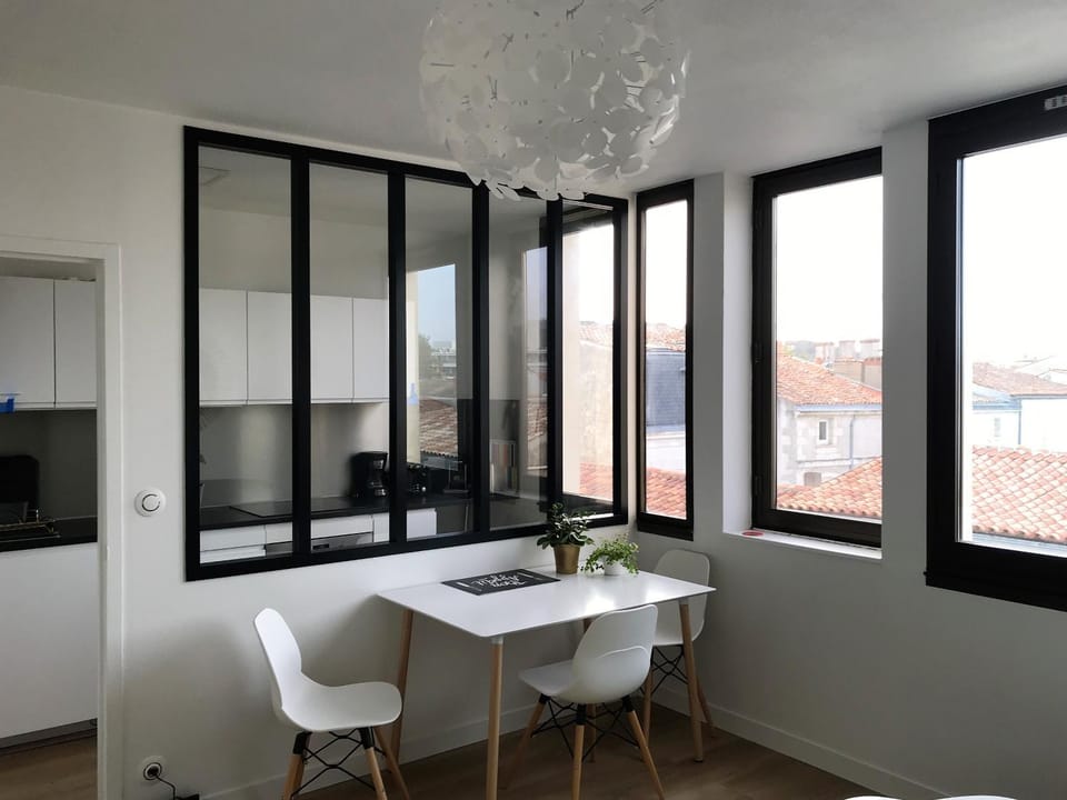 Dining area, City view