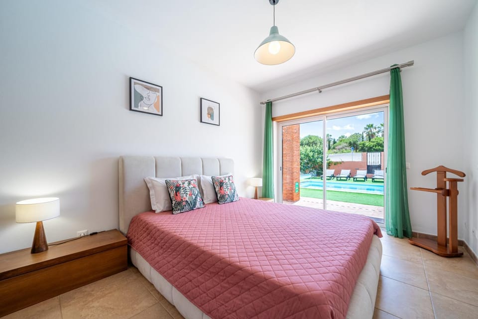 Bed, Bedroom, Pool view