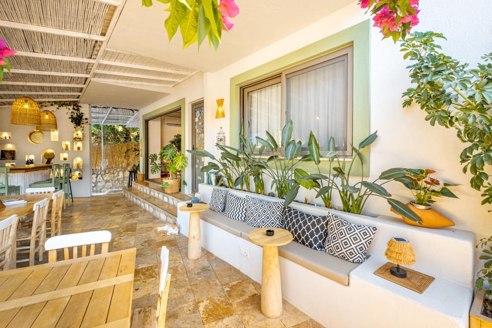 Kaş Joy Glamping Campground/ 
RV Resort in Antalya Province
