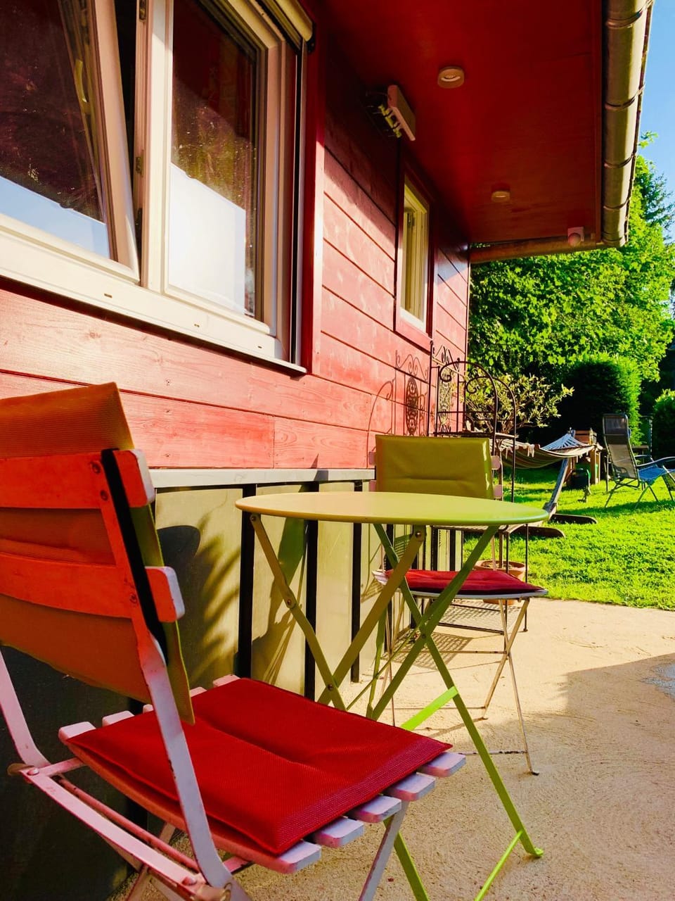Patio, Facade/entrance, Spring, Day, Garden, Balcony/Terrace, Dining area, Garden view