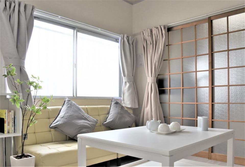 Osaka U-Shuku Apartment in Osaka