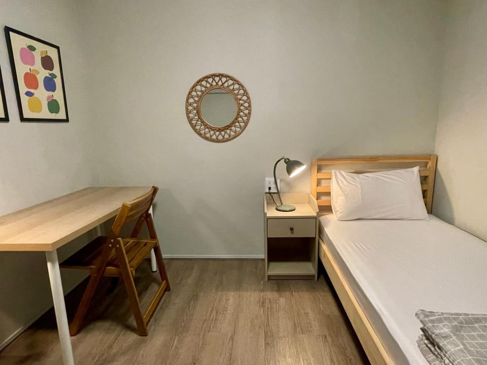 裡裡家單人房 Lily Coliving Hostel in Kaohsiung