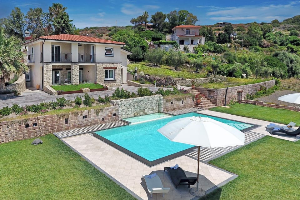 Property building, Pool view, Swimming pool