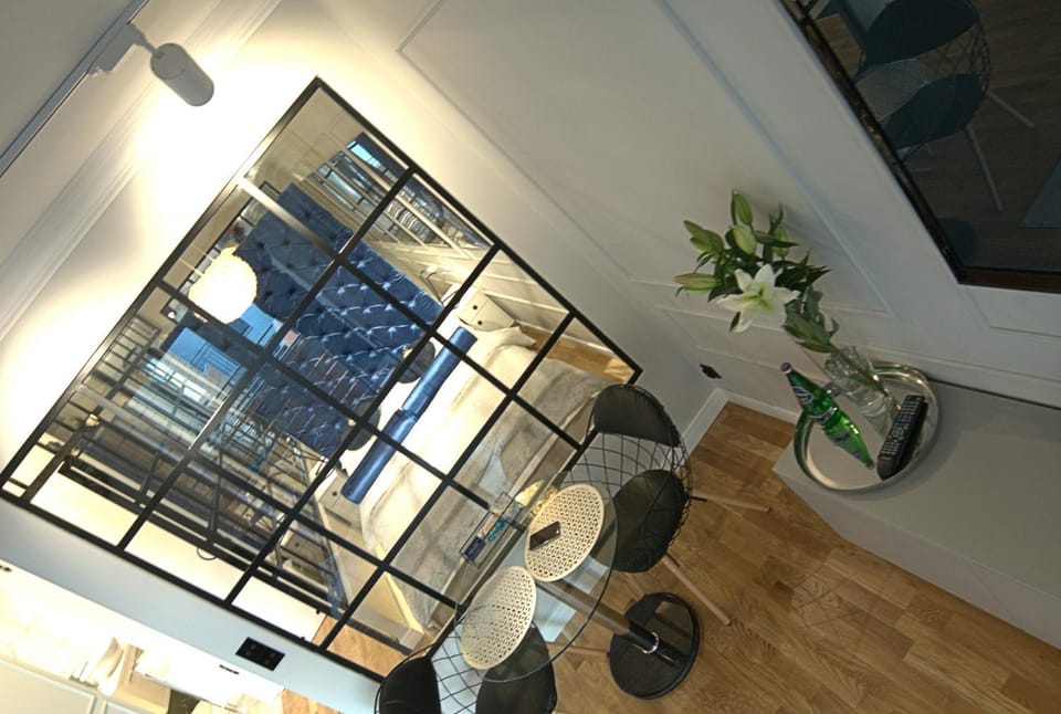 Living room, Bedroom