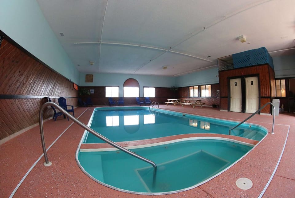 On site, Pool view, Swimming pool