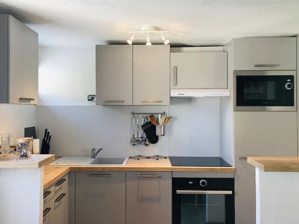 Triplex 3 chambres 65m2 pour 6P Parking couvert Apartment in Cauterets