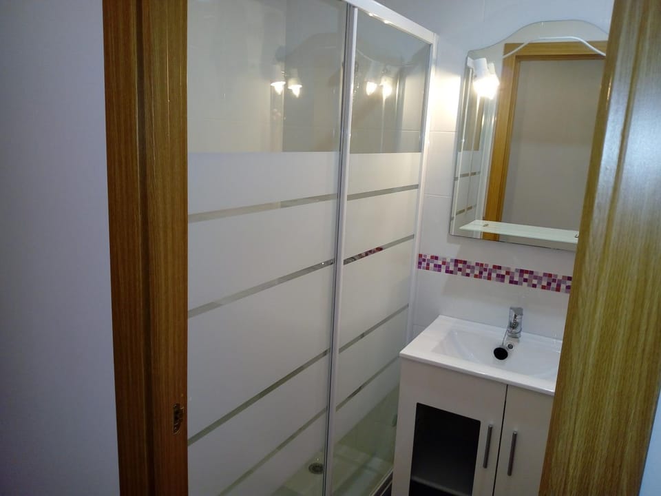 Shower, Bathroom