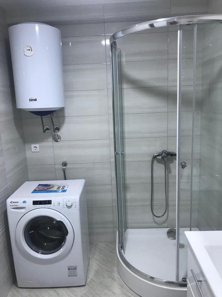 Luda kuća Apartment in Montenegro