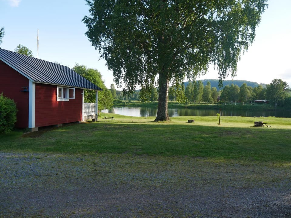 Property building, Off site, Summer, Fishing, Garden, Horse-riding, Canoeing, Hiking, Cycling, River view