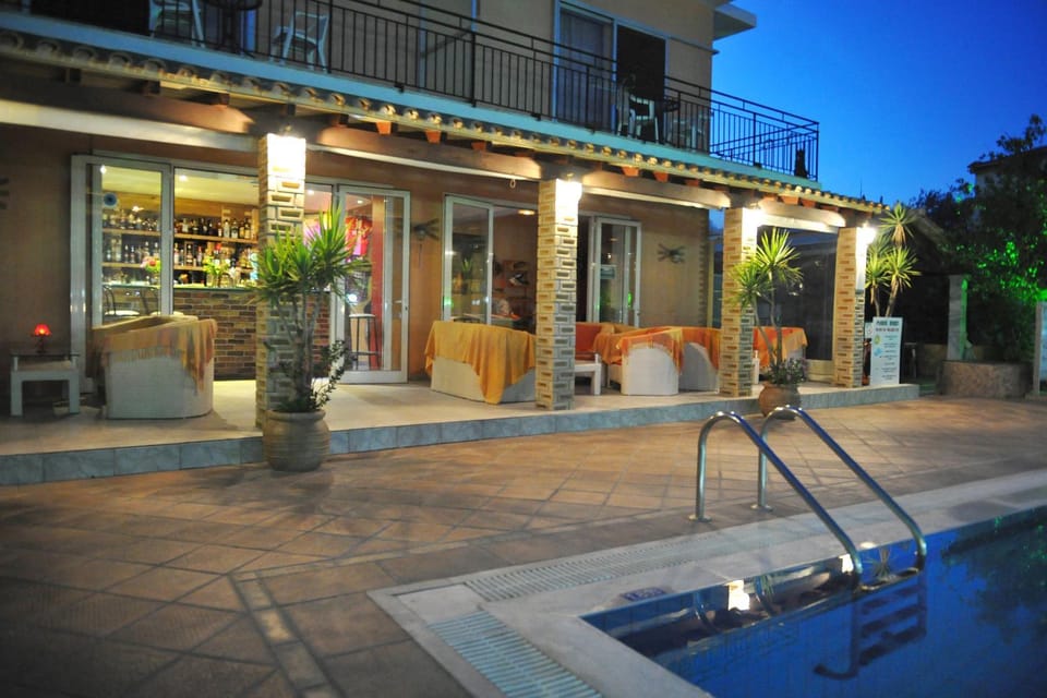 Lounge or bar
