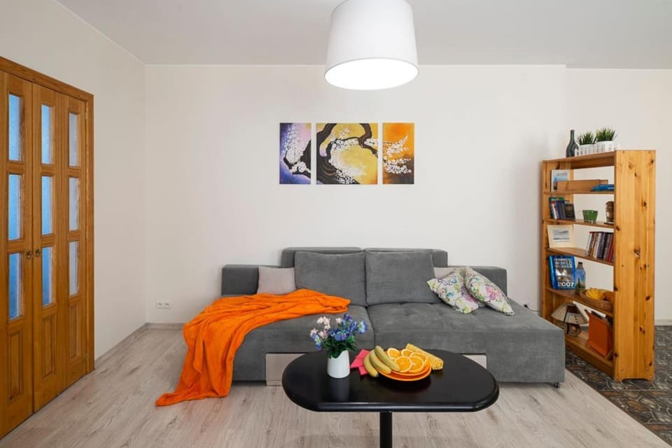 Library, Living room, Seating area