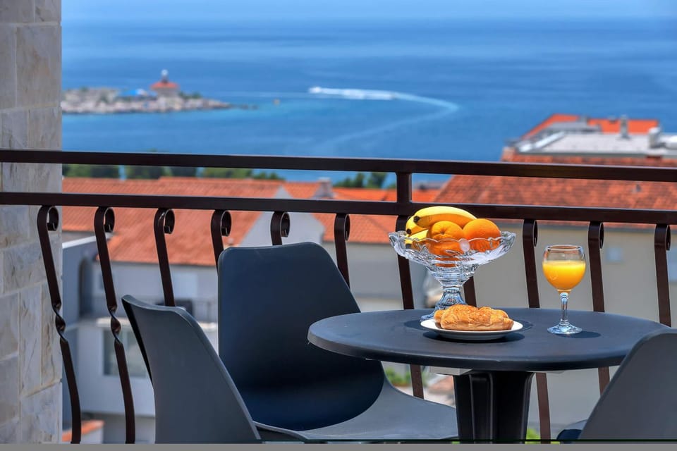 Balcony/Terrace, Seating area, Sea view