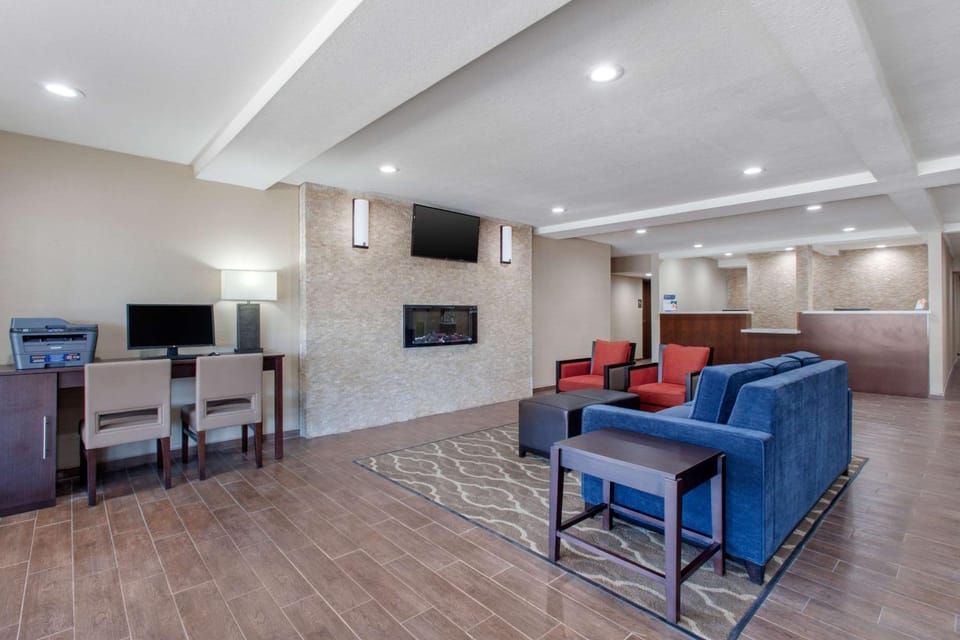 Lobby or reception, On site