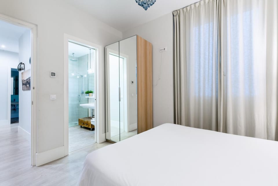AoA Green Gardens Suites Apartment in Seville