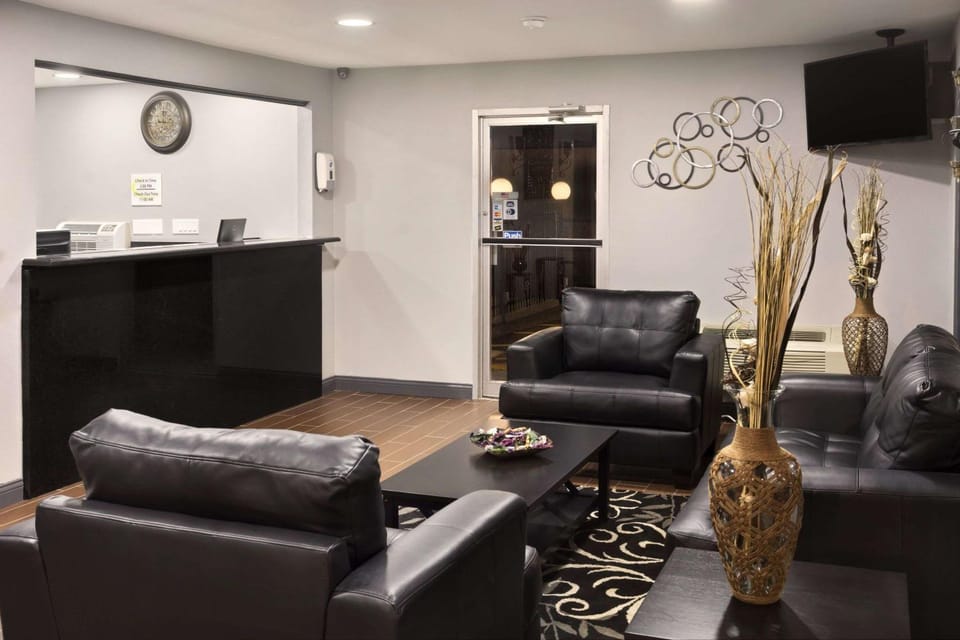 Lobby or reception, On site