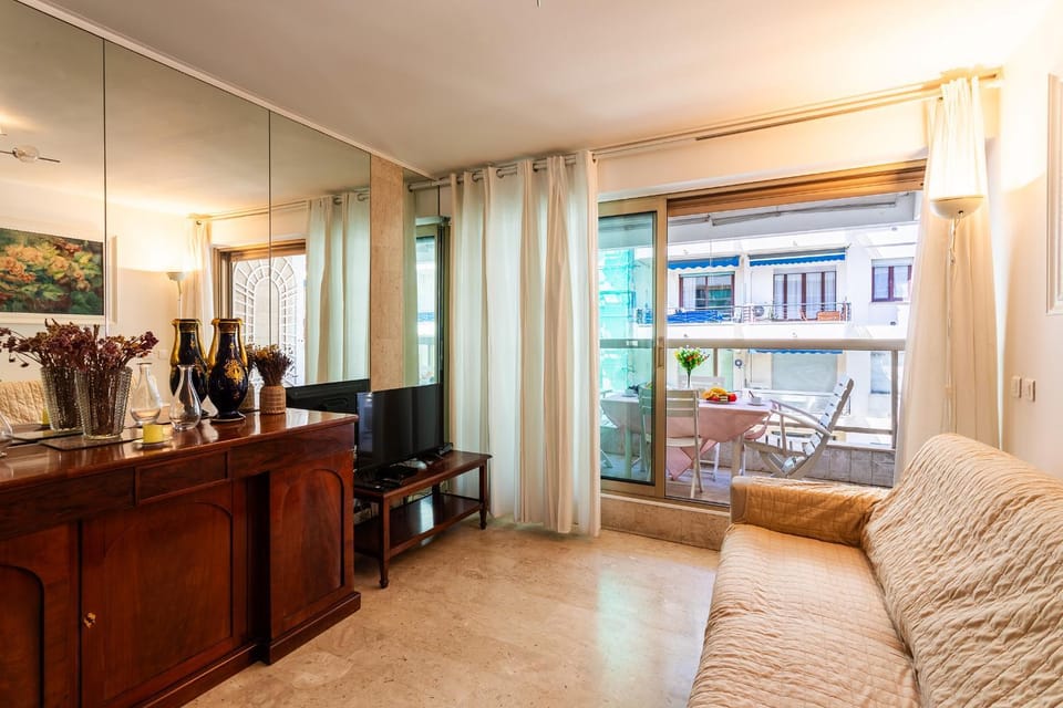 TV and multimedia, Balcony/Terrace, Living room