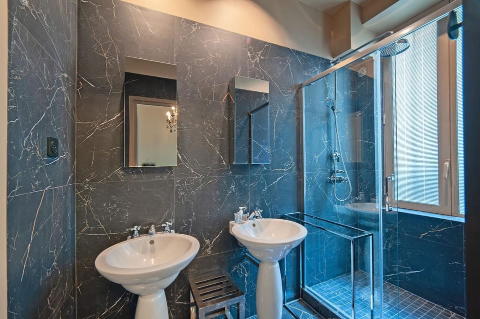 Pavillon Marais Bed and Breakfast in Paris