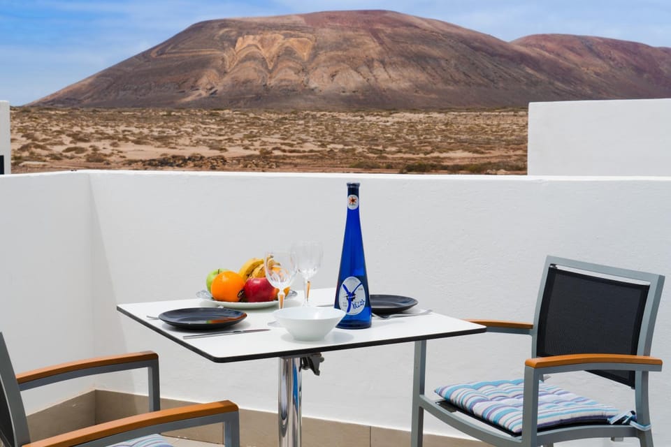 APARTAMENTO LOS REMOS DE LA GRACIOSA Apartment in Isla de Lanzarote