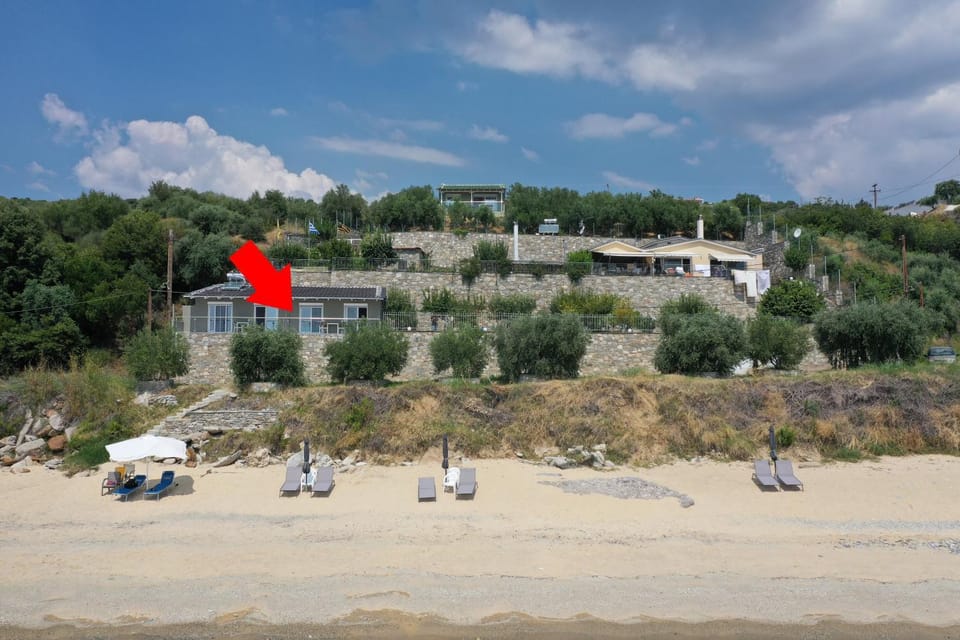 Property building, Day, Natural landscape
