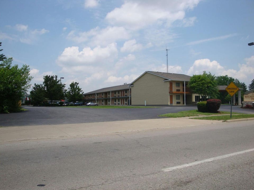 Property building, Street view, Parking