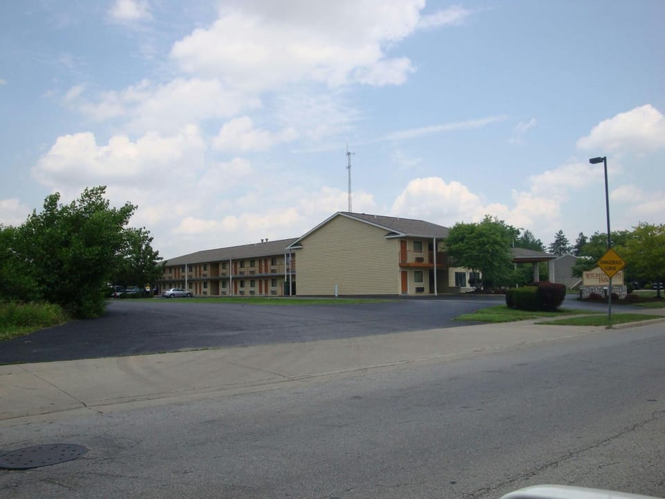 Property building, Street view, Parking