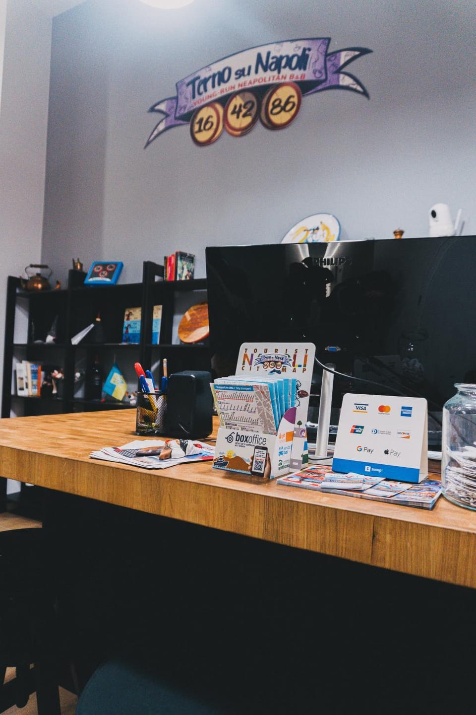 Communal lounge/ TV room, Property logo or sign, Lobby or reception, Certificate/Award