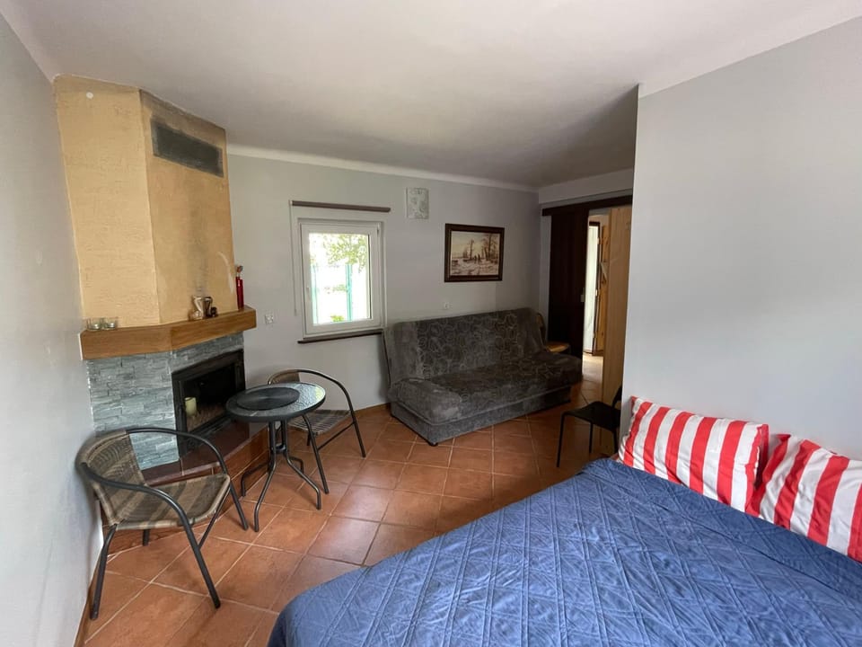 Photo of the whole room, Seating area, Bedroom