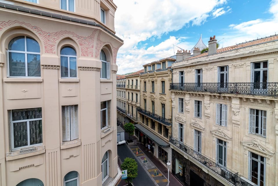 Scandinavian Urban 4 - 1BR apartment in Cannes center close to the beach and the Palais House in Cannes