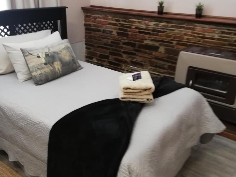 KIHARA GUESTHOUSE Bed and Breakfast in South Africa