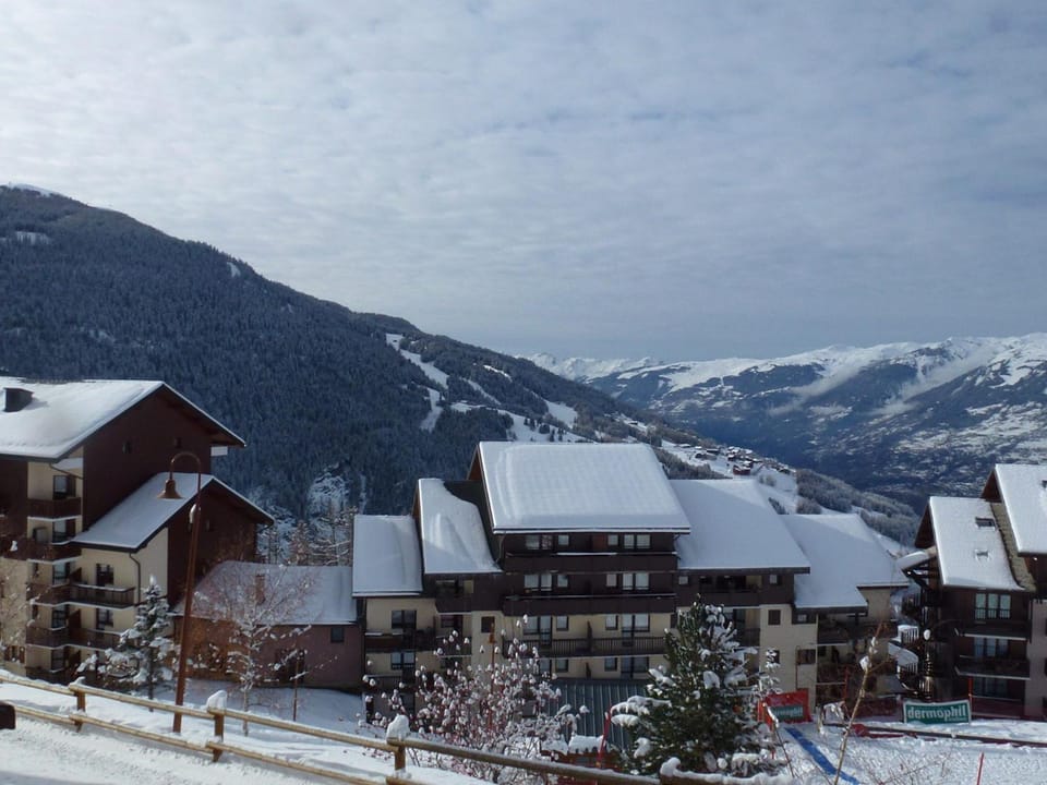 Appartement 4 pers à Vallandry avec balcon et animaux acceptés - FR-1-411-359 Apartment in Landry
