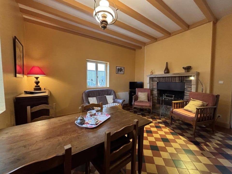 Maison 2 chambres avec jardin clos en Sologne, animaux acceptés - FR-1-489-258 House in Auvergne-Rhône-Alpes