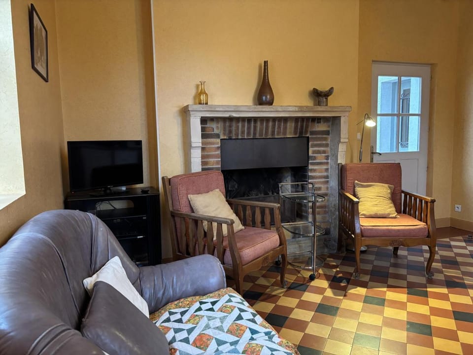 Maison 2 chambres avec jardin clos en Sologne, animaux acceptés - FR-1-489-258 House in Auvergne-Rhône-Alpes
