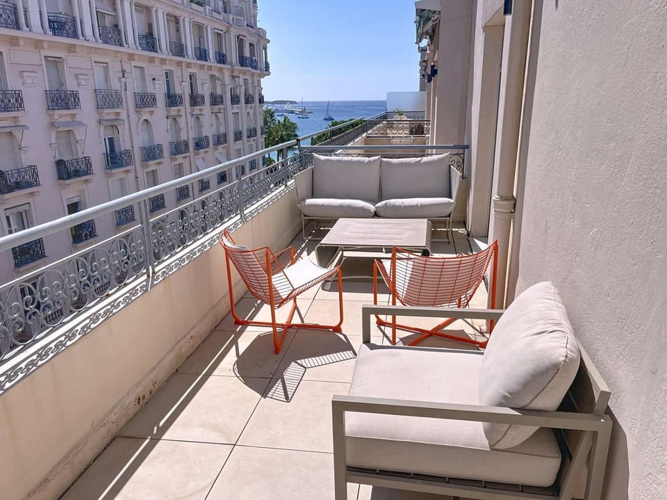 Patio, Patio, View (from property/room), View (from property/room), Balcony/Terrace, Balcony/Terrace, City view, City view, Sea view, Sea view