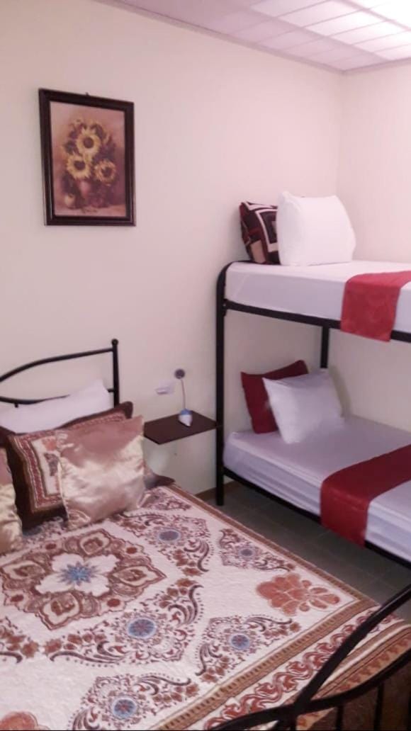 Flor de Katty Hostel Airport Hostel in Alajuela