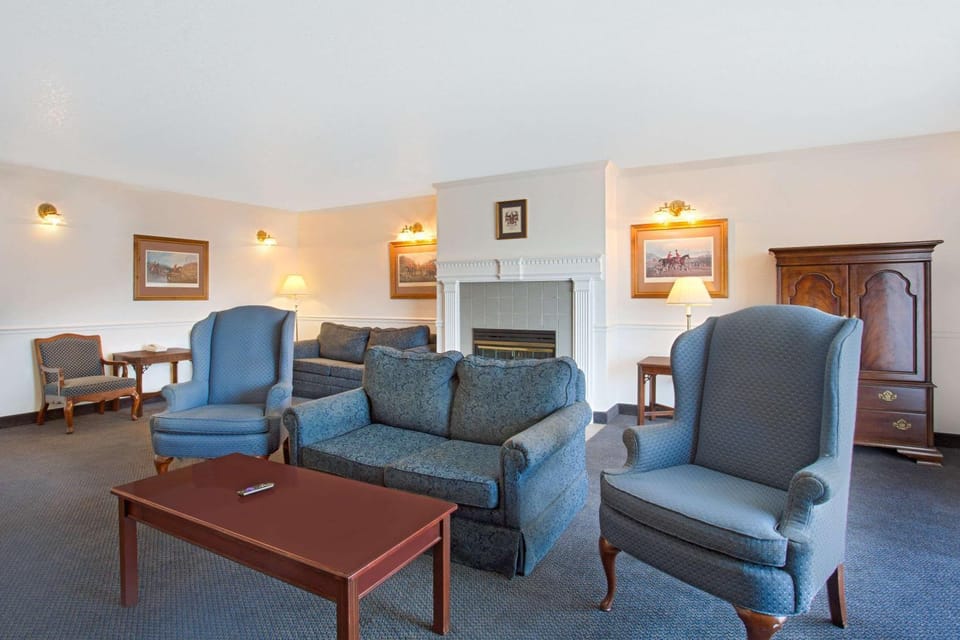 Photo of the whole room, On site