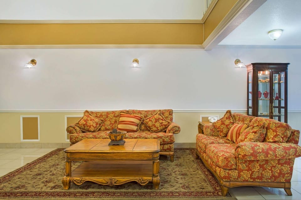 Lobby or reception, On site