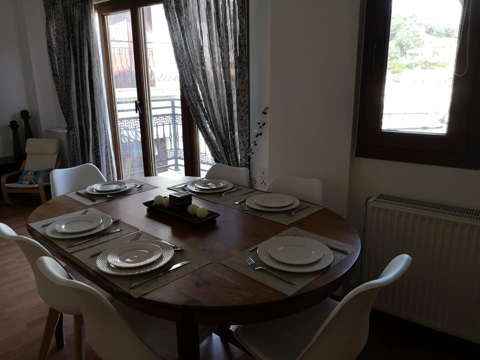 *The Balcony-Luxury family house in city center * House in Peloponnese, Western Greece and the Ionian