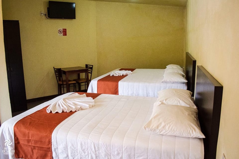 Bed, Bathroom, TV and multimedia, Photo of the whole room, Bedroom, internet, towels, wardrobe, air conditioner