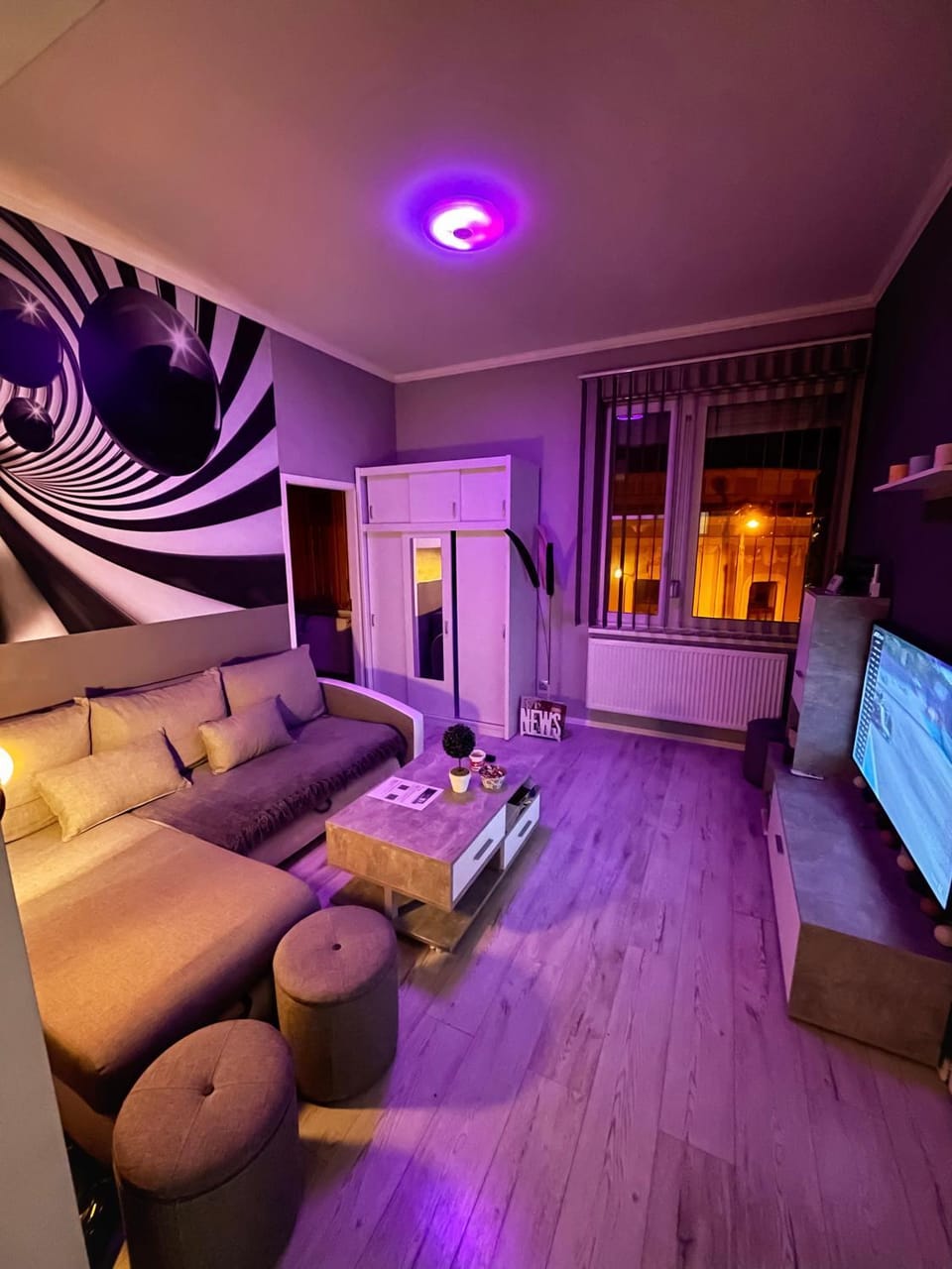 Communal lounge/ TV room