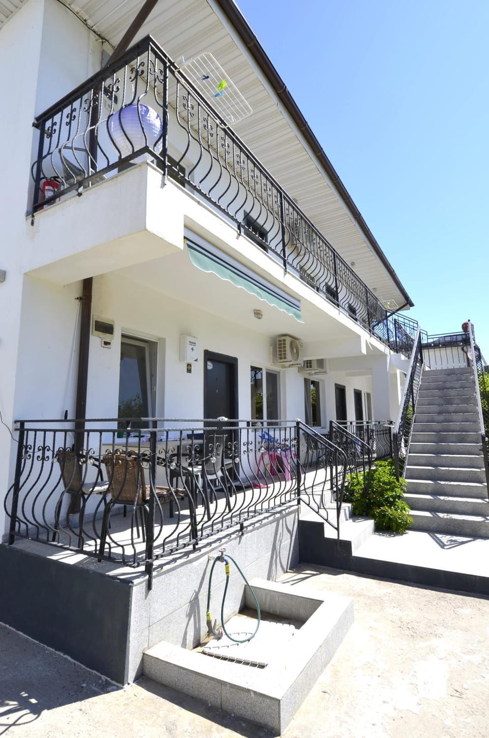 Property building, Balcony/Terrace