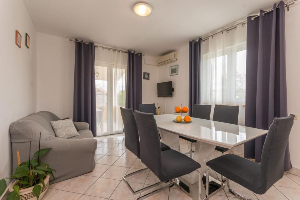 New apartments with an amazing pool Apartment in Zadar County