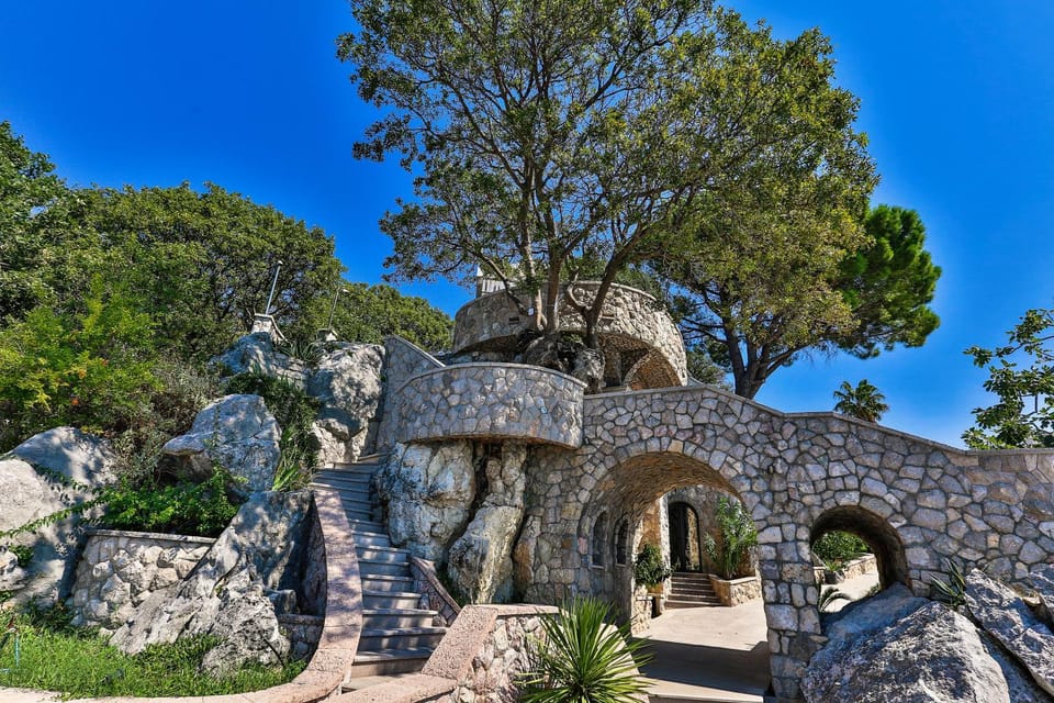 Property building, Garden, Balcony/Terrace, Beach, Garden view, Sea view