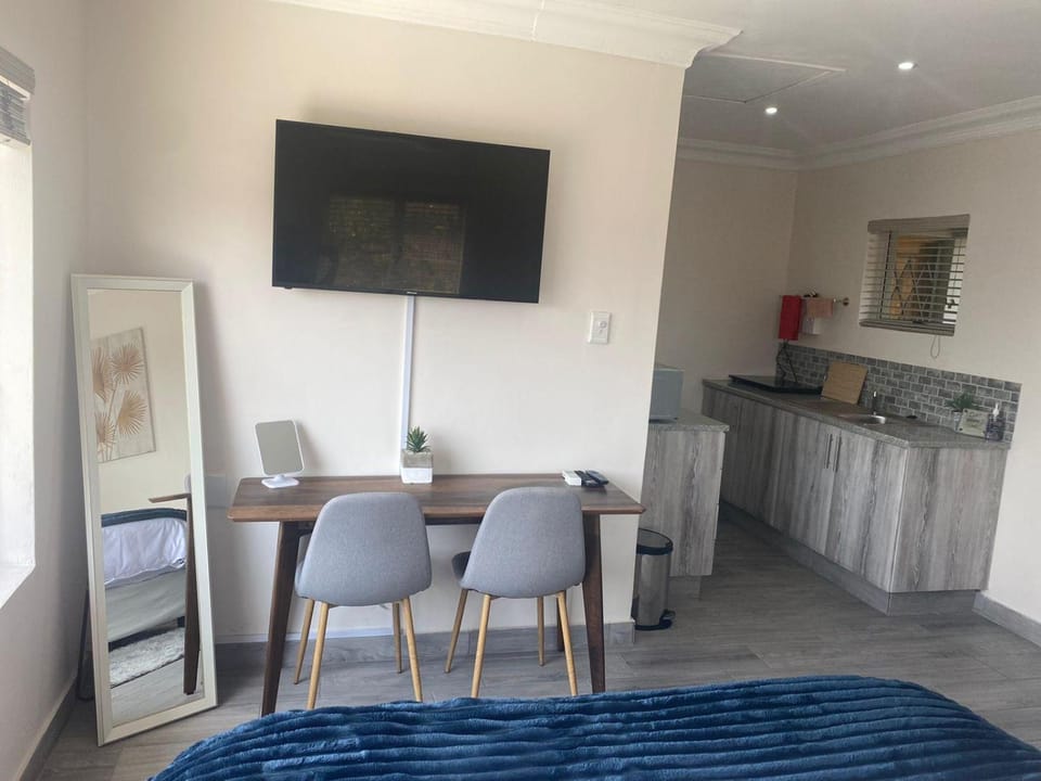 TV and multimedia, Kitchen or kitchenette