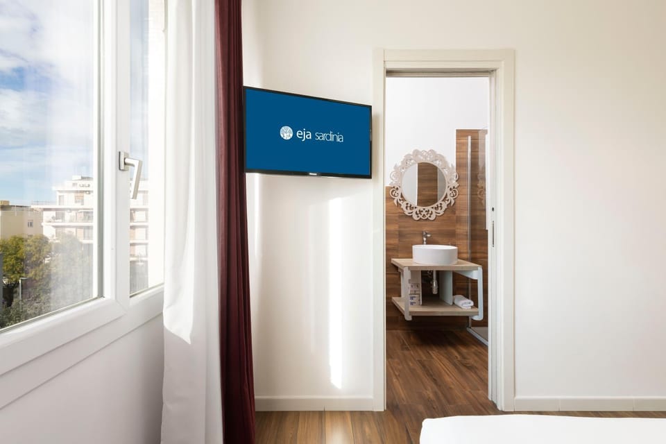 TV and multimedia, wardrobe