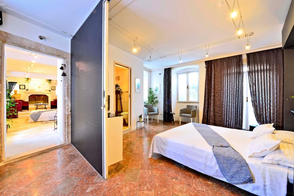 Romantic Rooms Gena Bed and Breakfast in Trogir