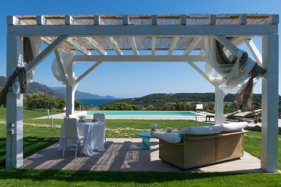 Patio, Natural landscape, Hot Tub, Solarium, Mountain view, Pool view, Swimming pool