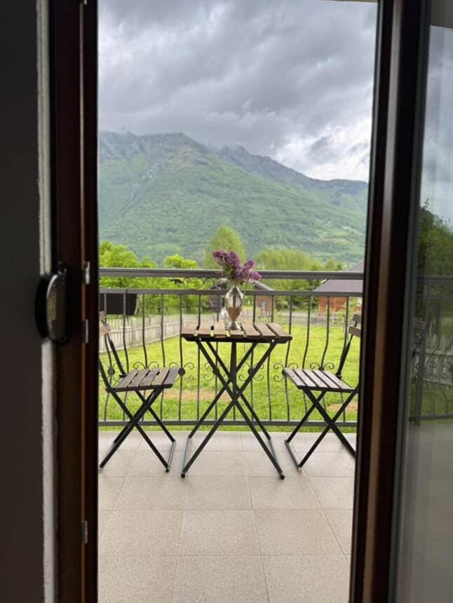 Visitor Yard Bed and Breakfast in Montenegro