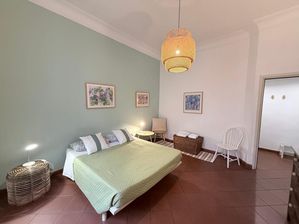 Large family apartment - 100 smq - 2 bathrooms - 5 min Vatican & Metro Apartment in Rome