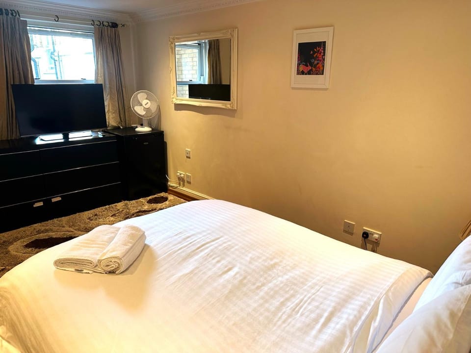 The Lovely Elegant Apartments Around Kensington and Chelsea - Ricky & Giustina Collection - W8, SW3, SW5, SW7, SW10 - Fully equipped and perfect for long stays Apartment in City of Westminster