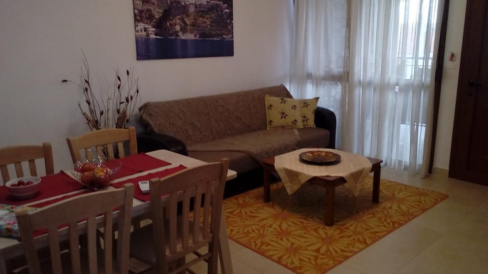 Winter, Living room, Dining area, Autumn